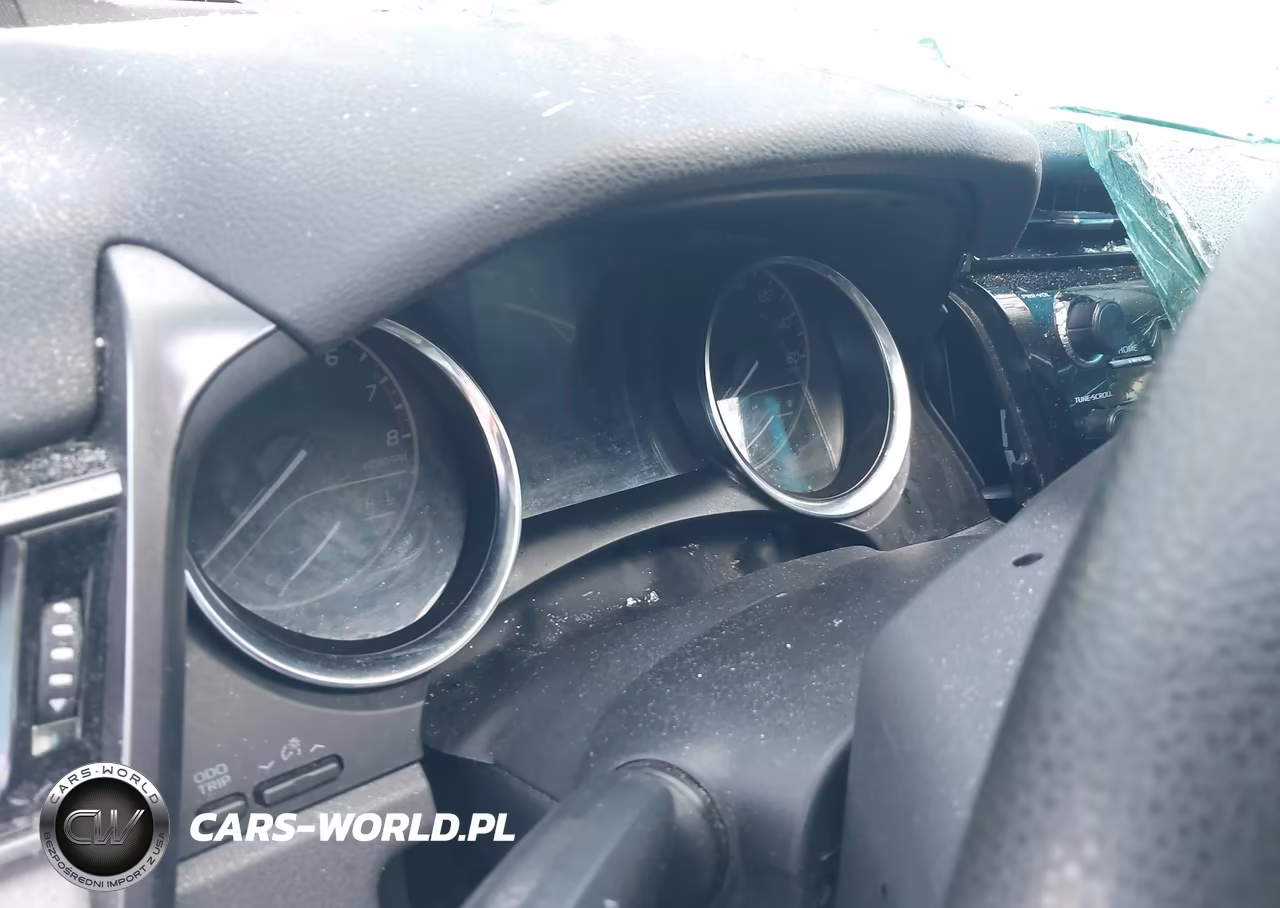2020 Toyota Camry Le VIN:4T1C11AK9LU932254 - 7