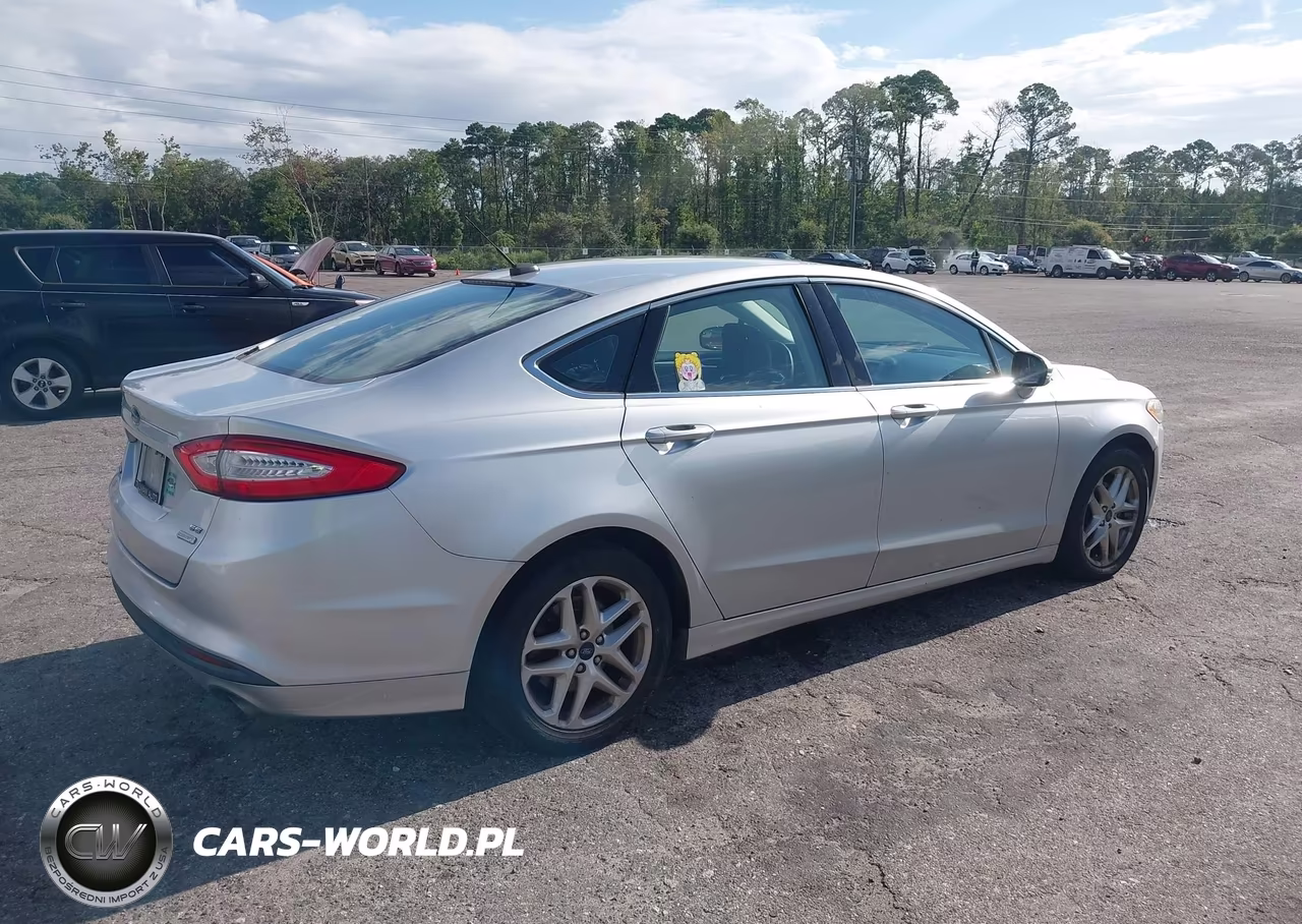 2013 Ford Fusion Se VIN:3FA6P0HR7DR292945 - 4