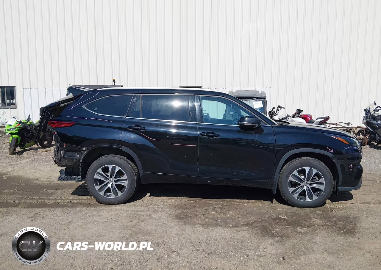 2022 Toyota Highlander Xle VIN:5TDHZRBH6NS180959 - 13