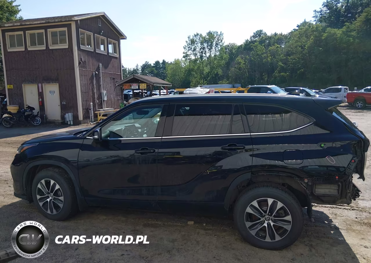 2022 Toyota Highlander Xle VIN:5TDHZRBH6NS180959 - 14