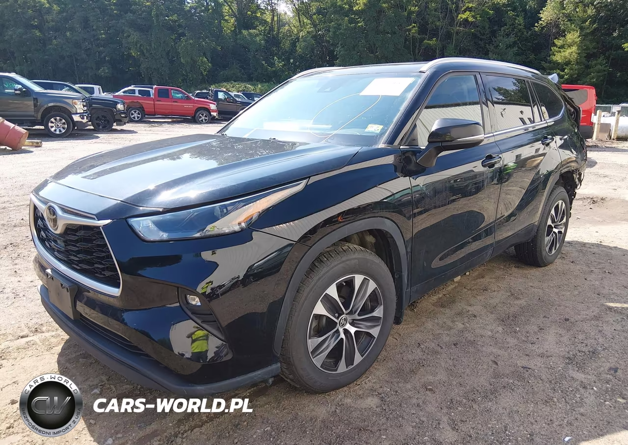 2022 Toyota Highlander Xle VIN:5TDHZRBH6NS180959 - 2