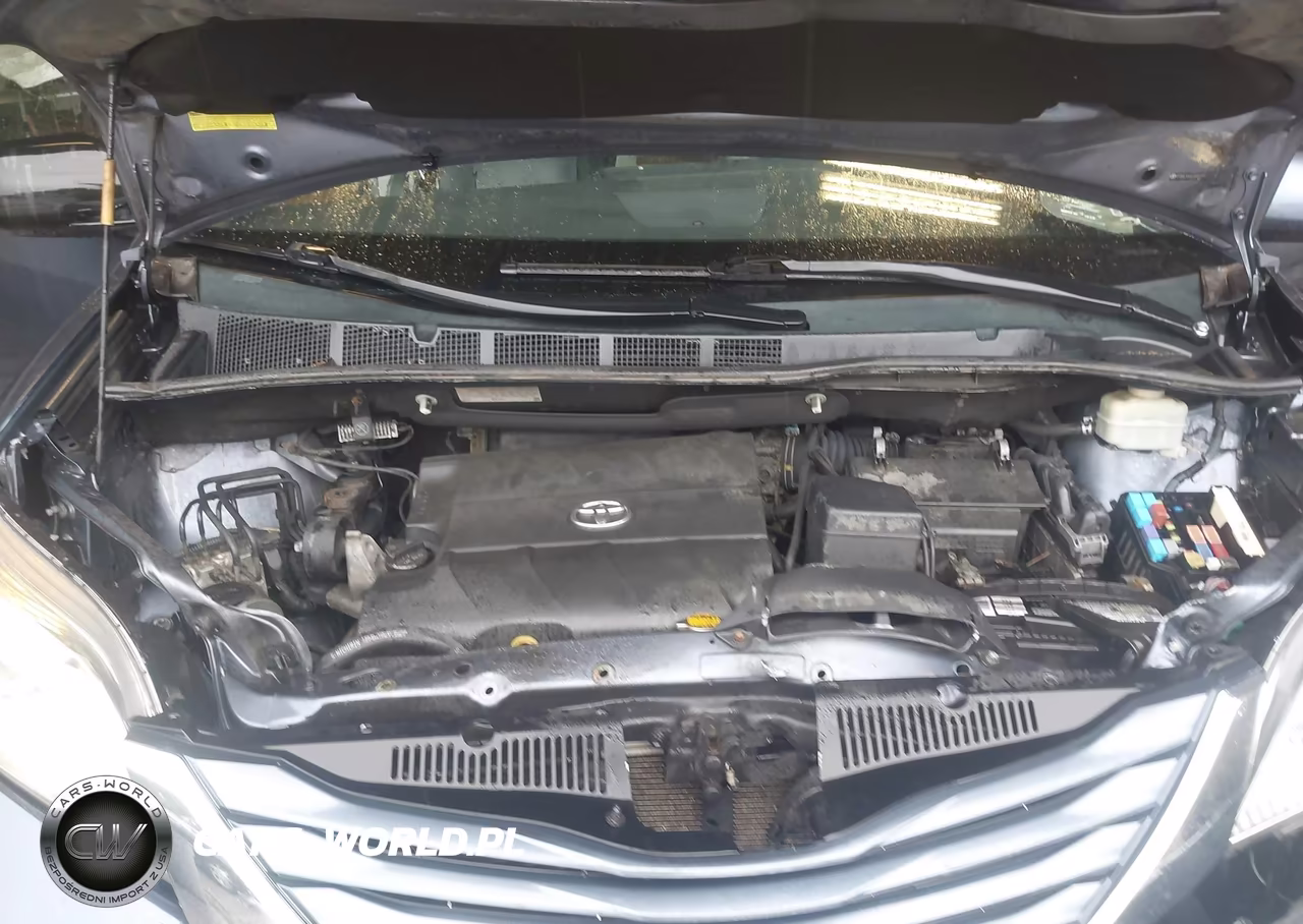 2015 Toyota Sienna Le 8 Passenger VIN:5TDKK3DC6FS568199 - 10