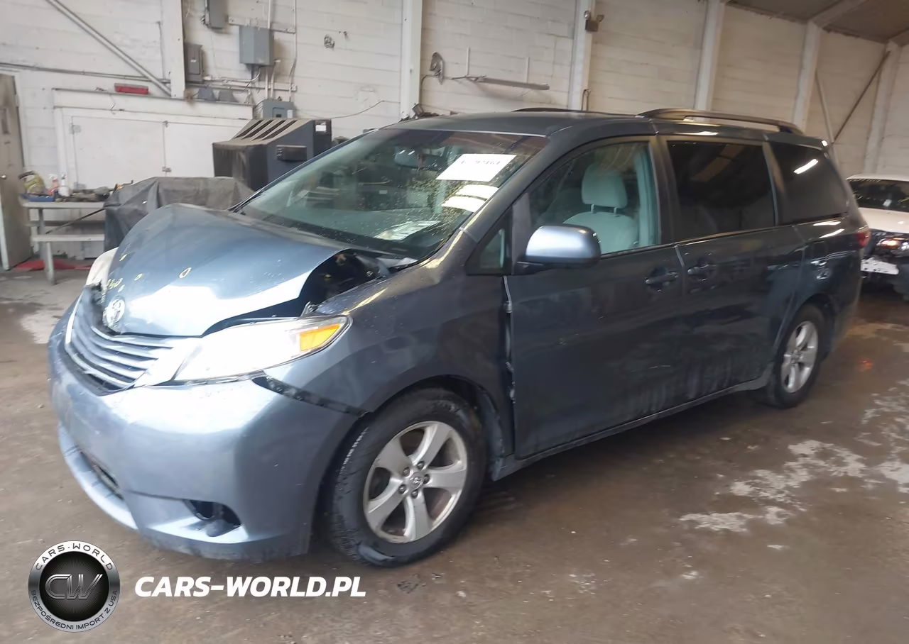2015 Toyota Sienna Le 8 Passenger VIN:5TDKK3DC6FS568199 - 2