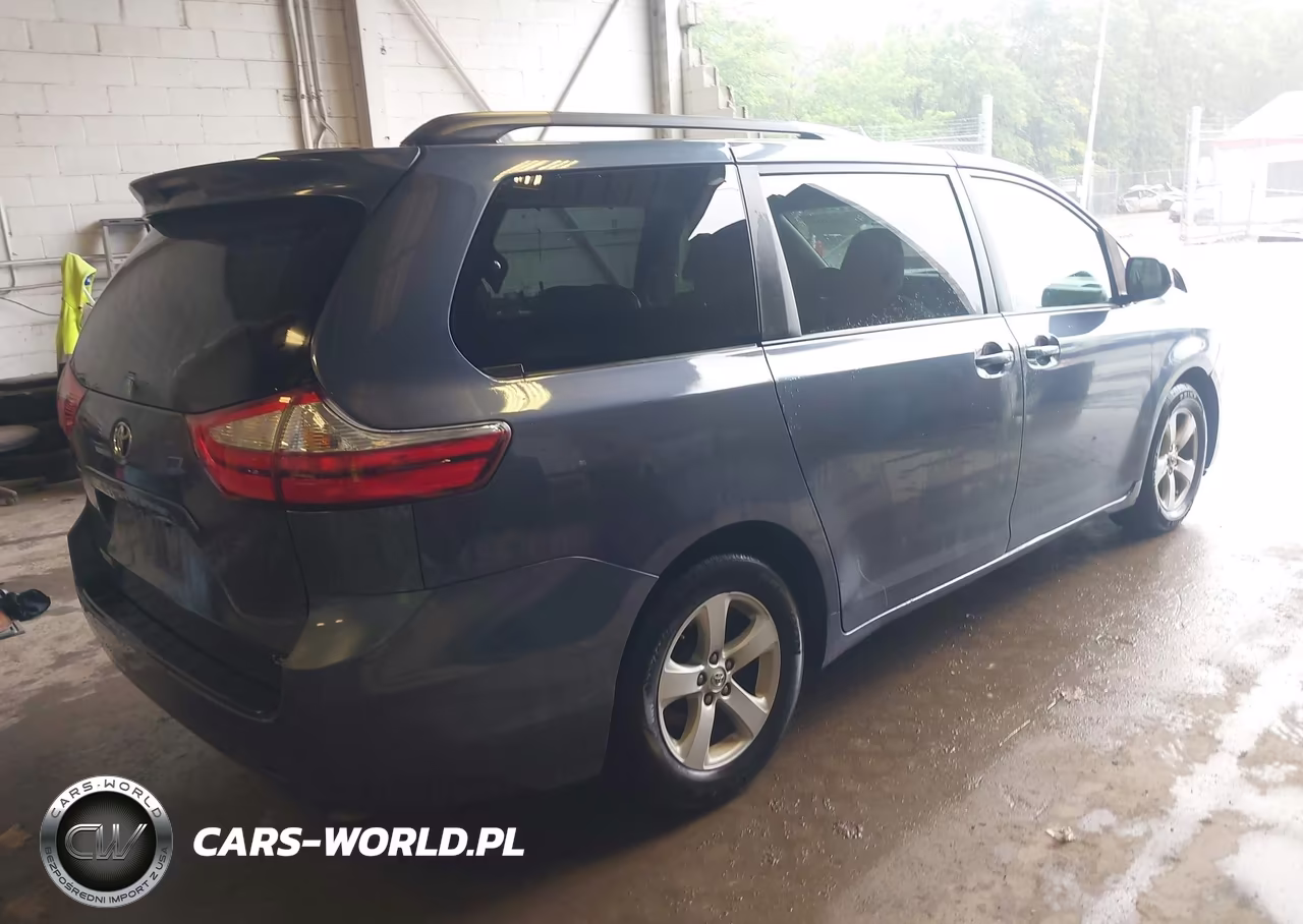 2015 Toyota Sienna Le 8 Passenger VIN:5TDKK3DC6FS568199 - 4