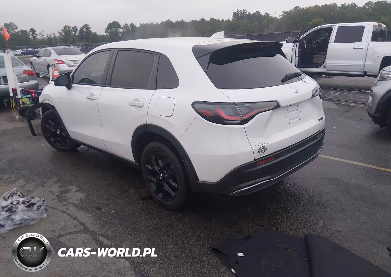 2023 Honda Hr-V 2Wd Sport VIN:3CZRZ1H58PM746586 - 3