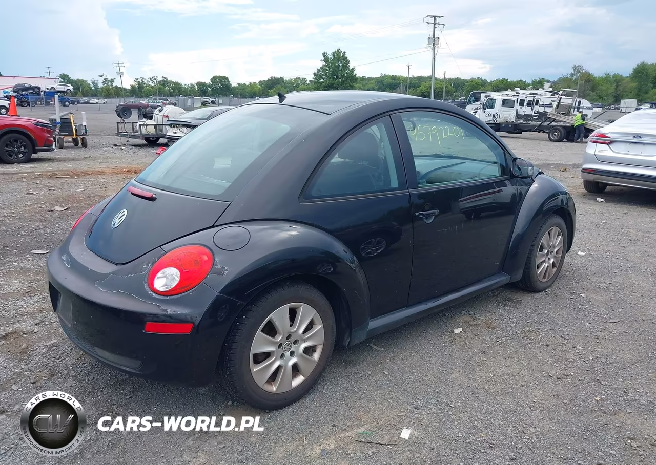 2008 Volkswagen New Beetle S VIN:3VWPW31C28M518852 - 4