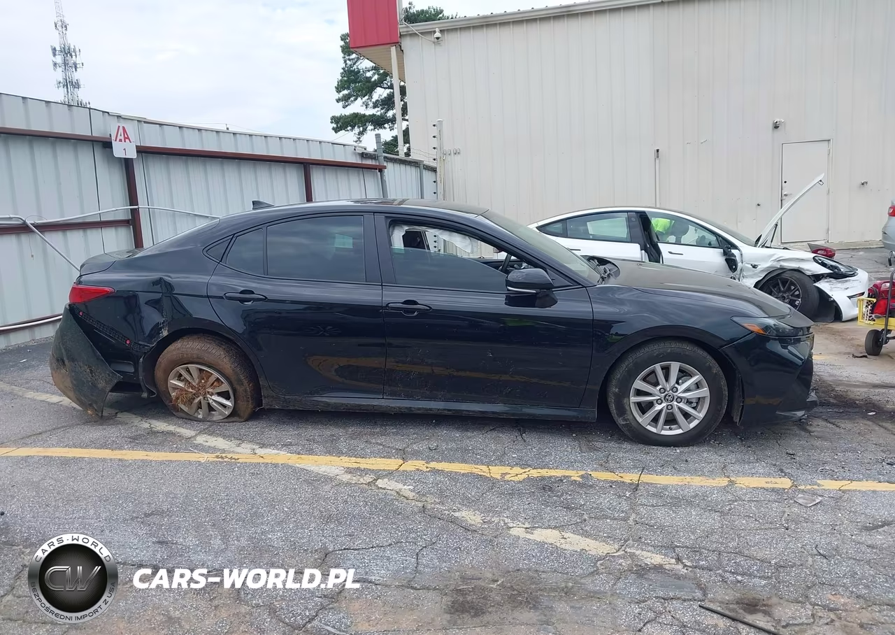 2026 Toyota Camry Le VIN:4T1DAACK4TU722789 - 13