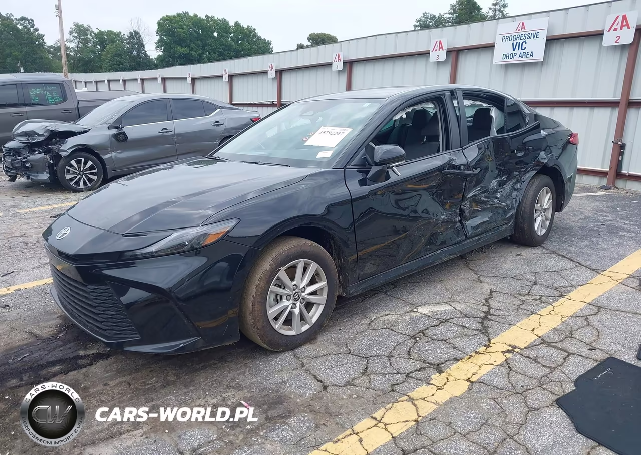 2026 Toyota Camry Le VIN:4T1DAACK4TU722789 - 2