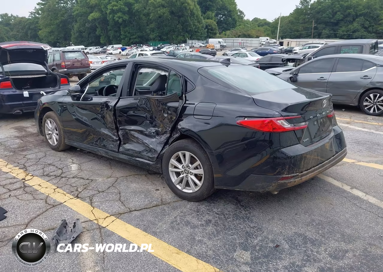 2026 Toyota Camry Le VIN:4T1DAACK4TU722789 - 3