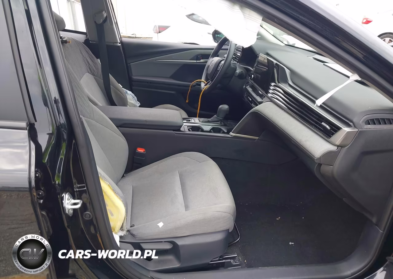 2026 Toyota Camry Le VIN:4T1DAACK4TU722789 - 5