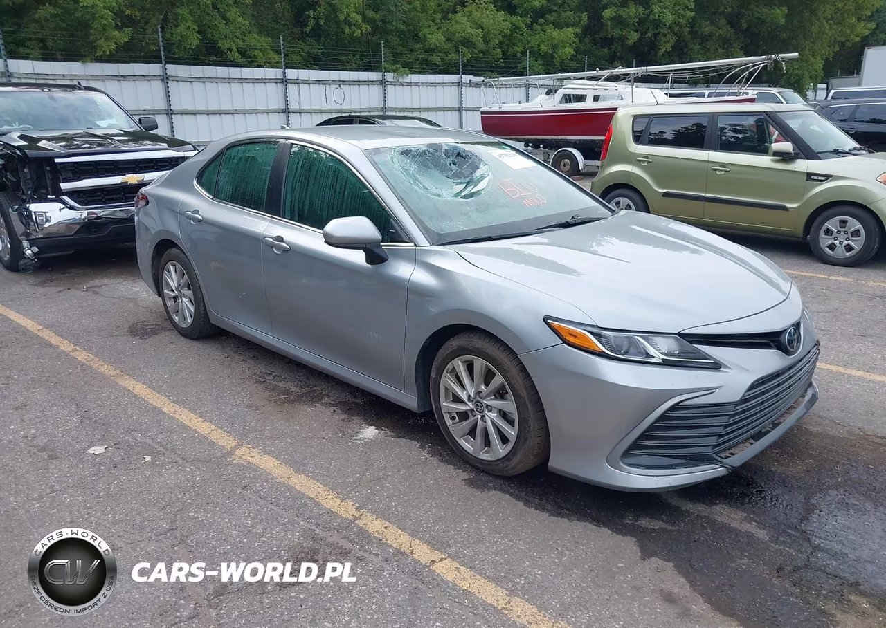 2024 Toyota Camry Le