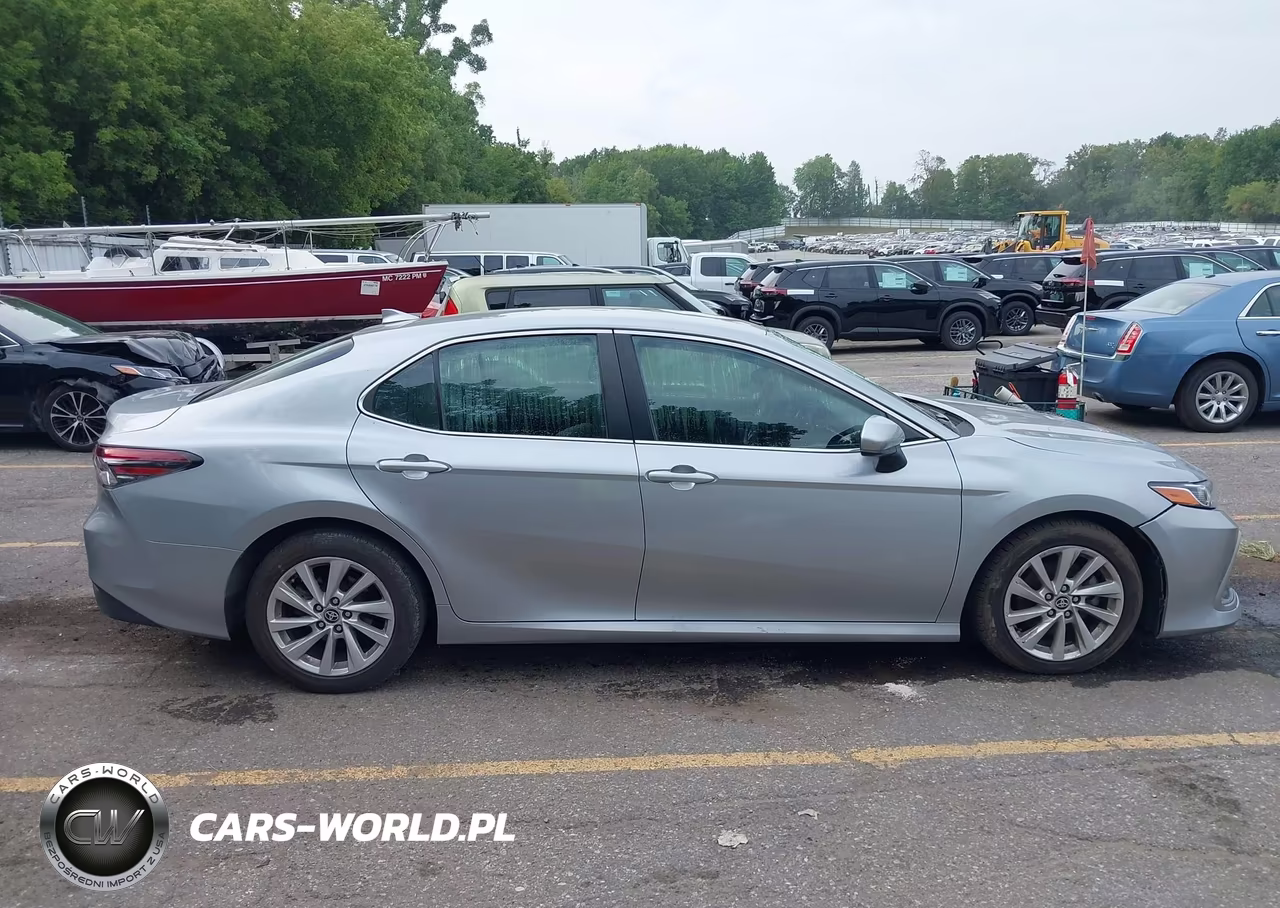 2024 Toyota Camry Le VIN:4T1C11AK5RU193005 - 13