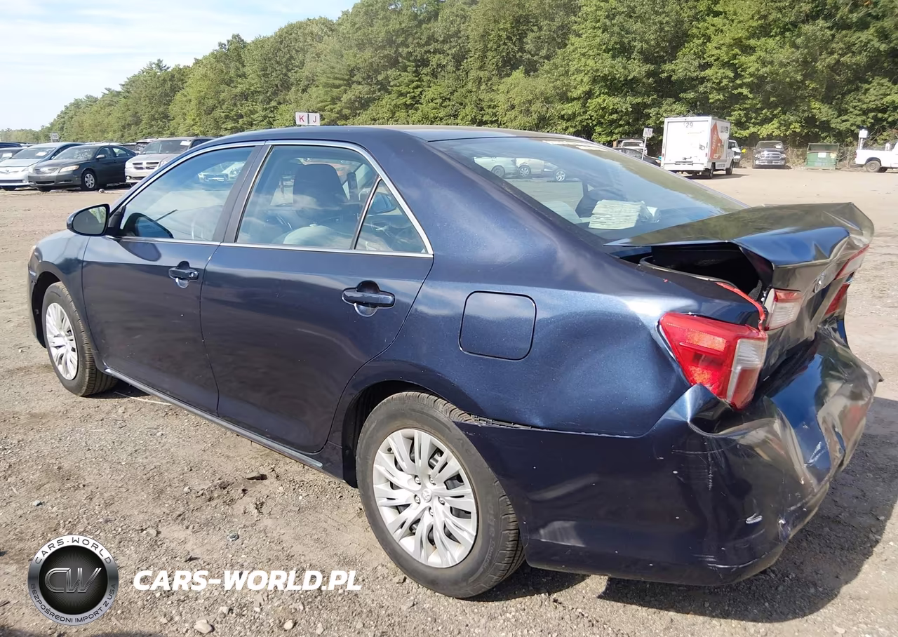 2014 Toyota Camry Le VIN:4T4BF1FK2ER383205 - 3