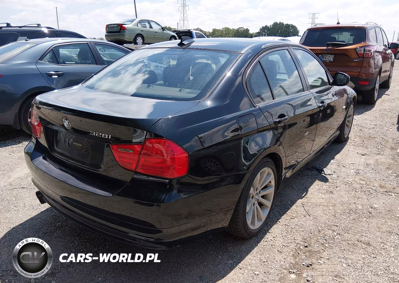 2011 BMW 328I xDrive VIN:WBAPK5C58BA662335 - 4