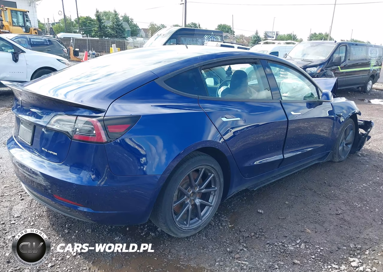 2019 Tesla Model 3 VIN:5YJ3E1EBXKF433019 - 4