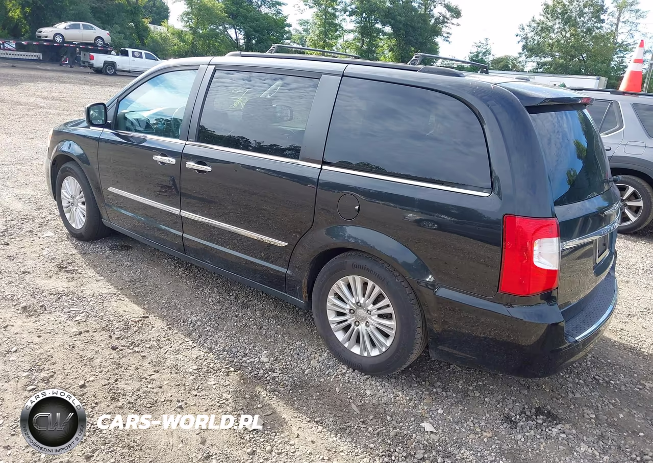 2013 Chrysler Town & Country Touring-L VIN:2C4RC1CG6DR590021 - 3