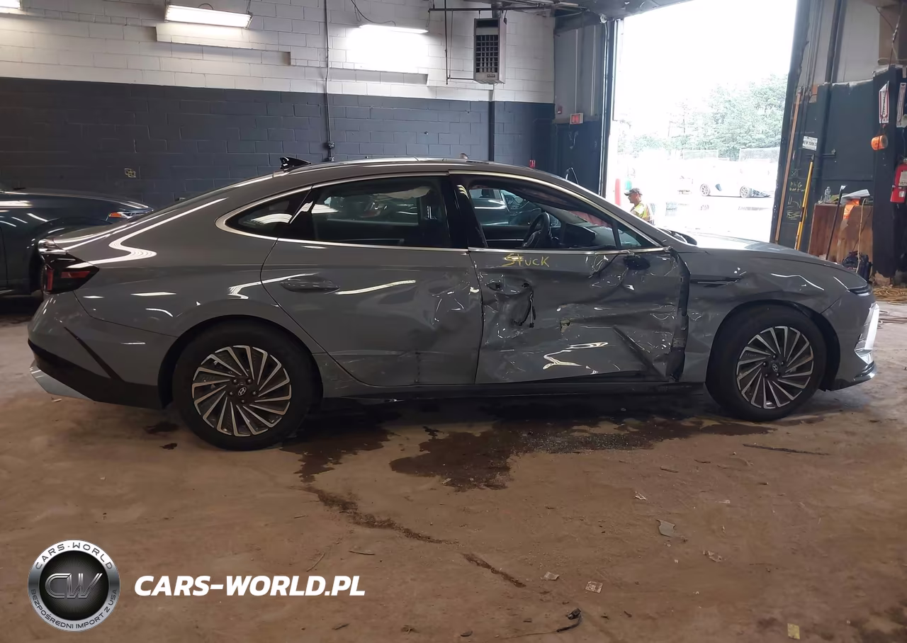 2026 Hyundai Sonata Hybrid Sel VIN:KMHL34JJXTA138707 - 13
