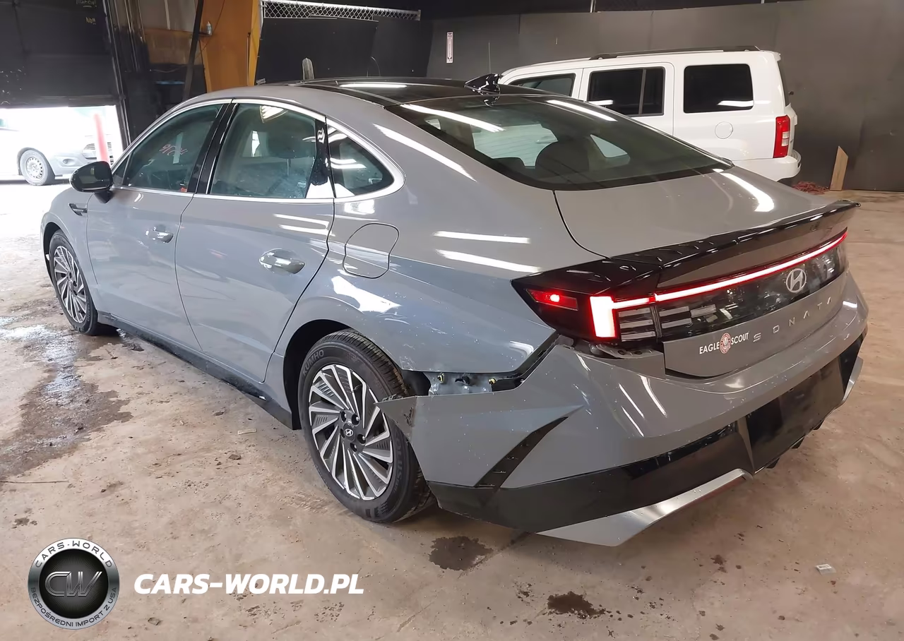 2026 Hyundai Sonata Hybrid Sel VIN:KMHL34JJXTA138707 - 3