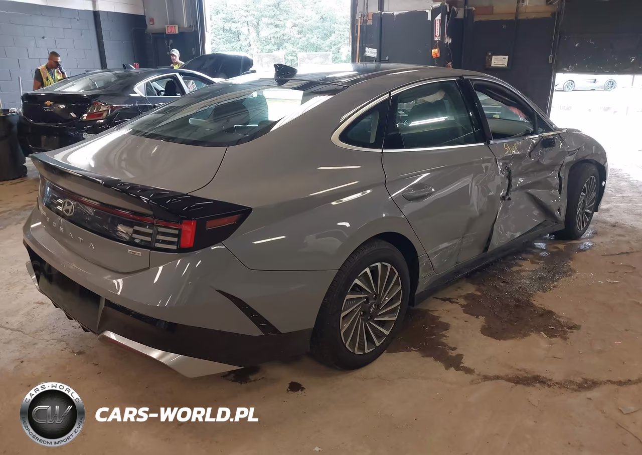 2026 Hyundai Sonata Hybrid Sel VIN:KMHL34JJXTA138707 - 4
