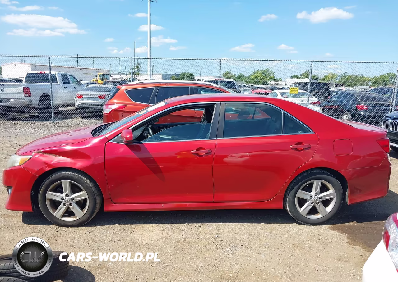 2013 Toyota Camry Se VIN:4T1BF1FK8DU665213 - 14