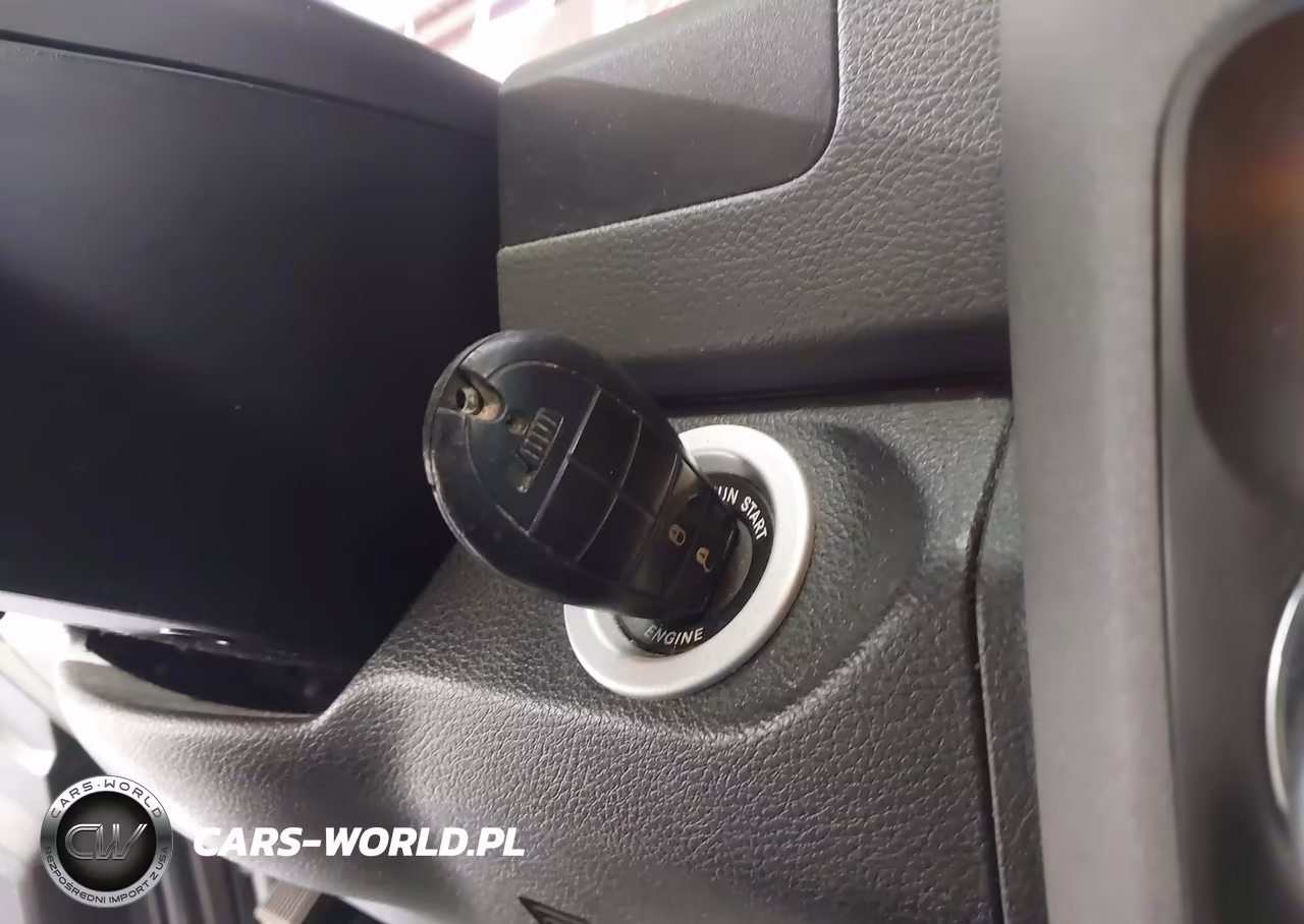 2018 Ram 1500 Express 4X4 5'7 Box VIN:3C6RR7KGXJG203515 - 11