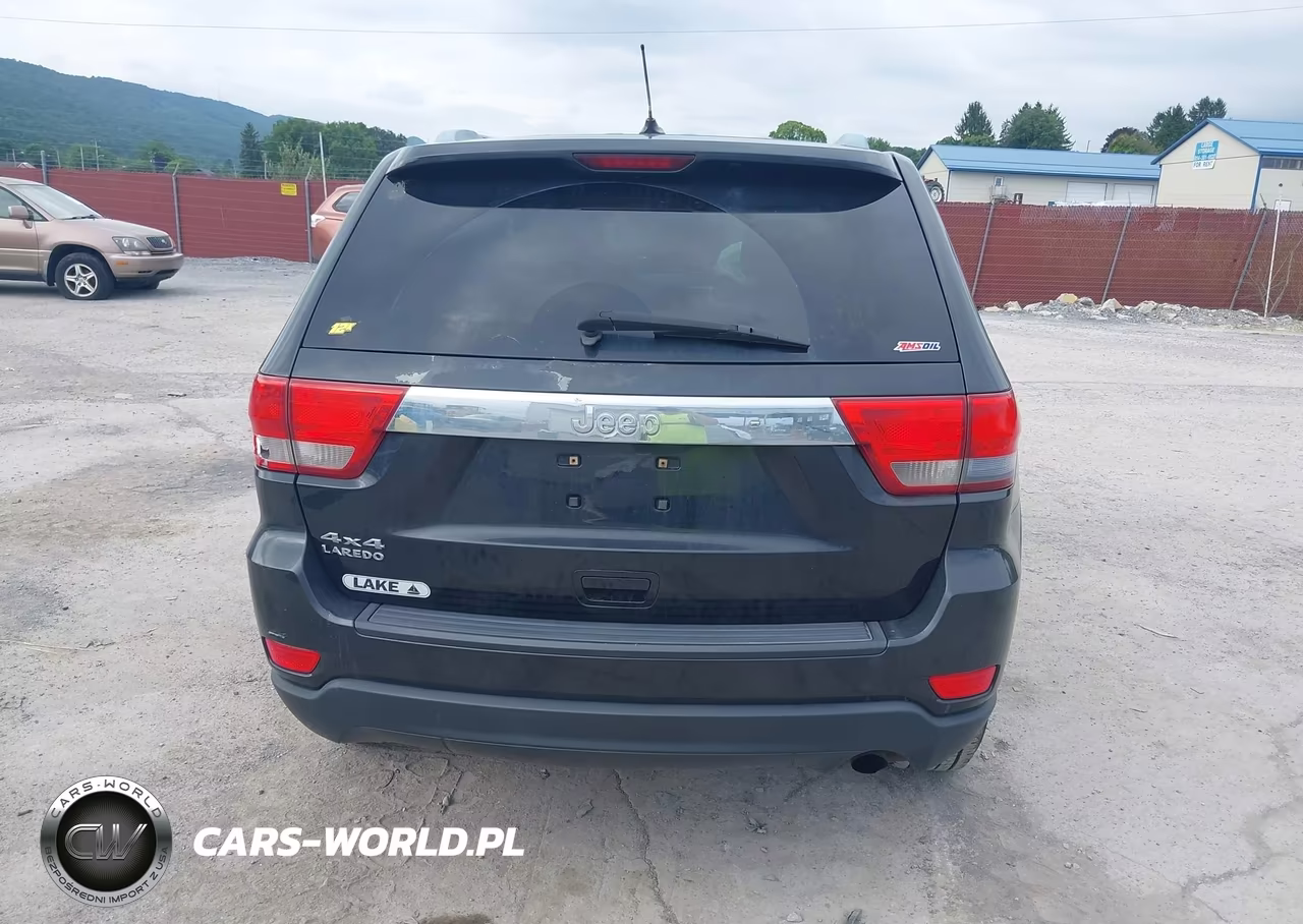 2011 Jeep Grand Cherokee Laredo VIN:1J4RR4GG6BC596735 - 16
