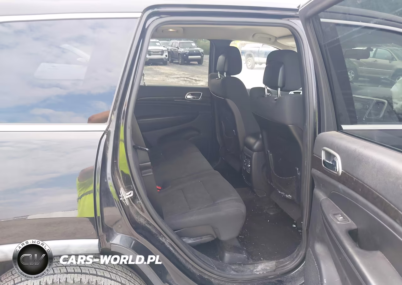 2011 Jeep Grand Cherokee Laredo VIN:1J4RR4GG6BC596735 - 8