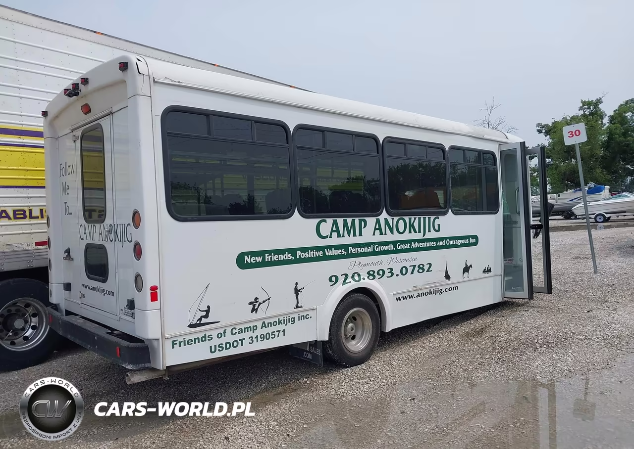 2017 Ford E-450 Cutaway VIN:1FDFE4FS3HDC24939 - 4