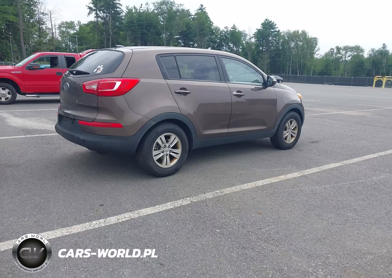 2011 Kia Sportage Lx VIN:KNDPB3A24B7060366 - 4