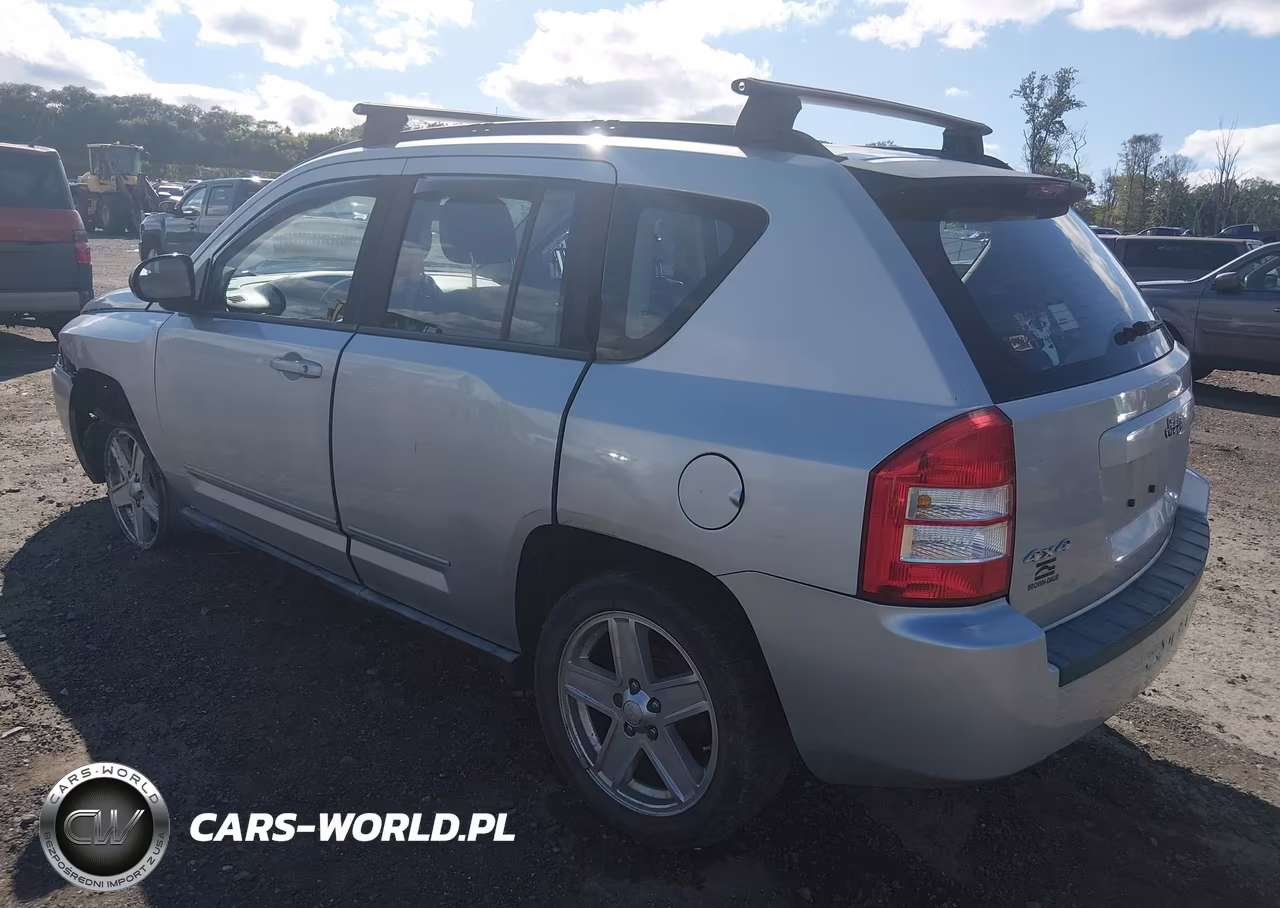 2010 Jeep Compass Sport VIN:1J4NF4FB8AD591512 - 3