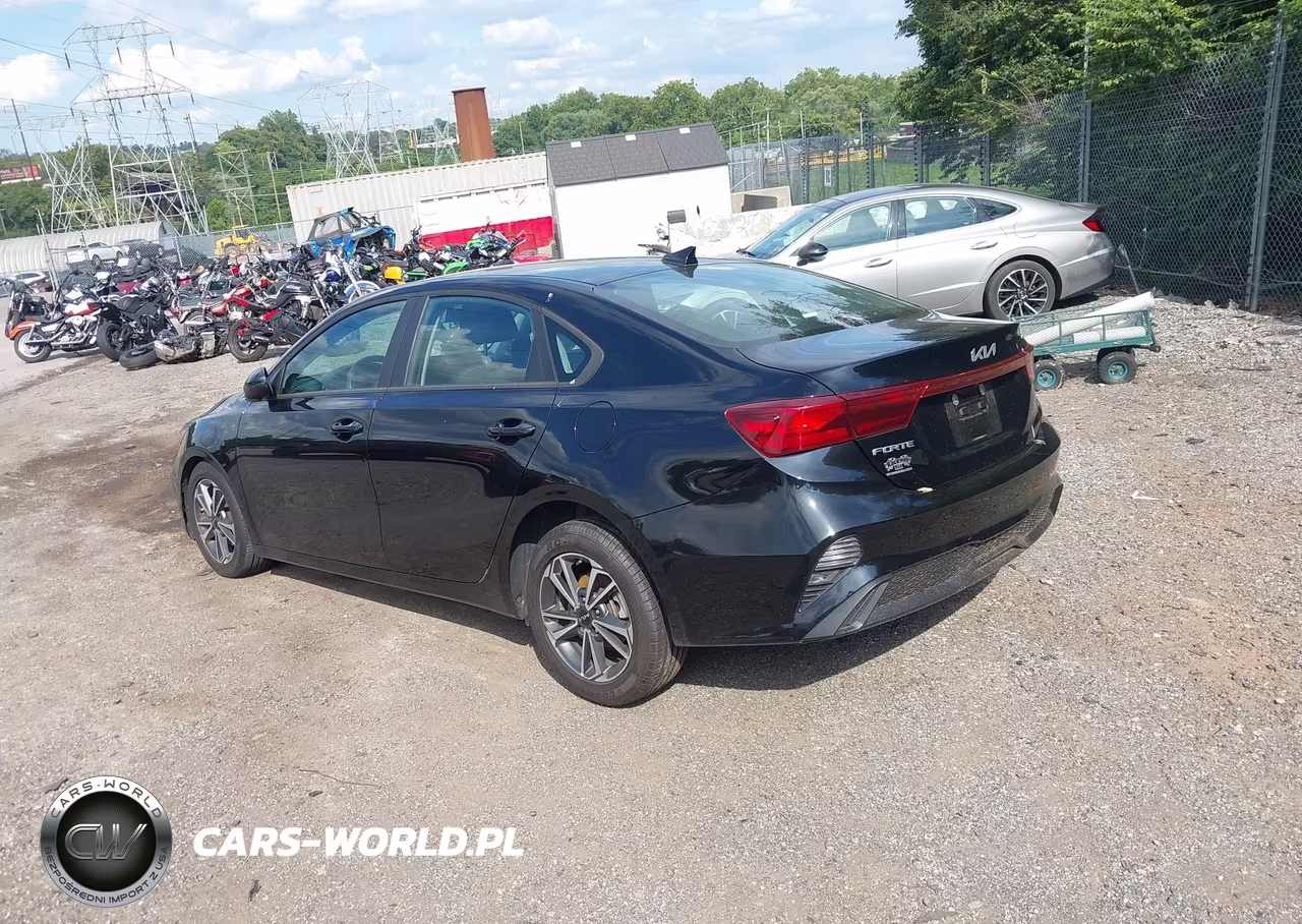 2023 Kia Forte Lxs VIN:3KPF24AD3PE561713 - 3