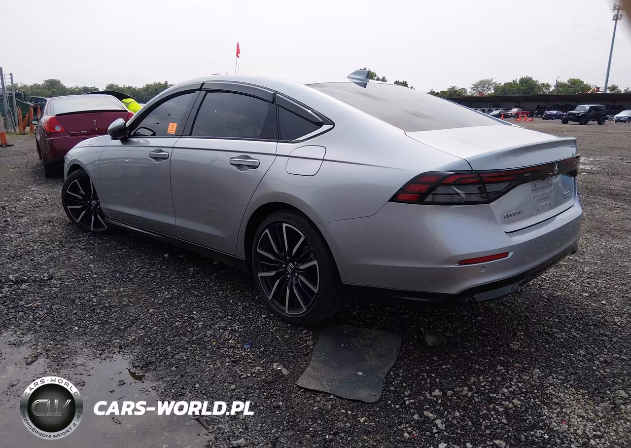 2024 Honda Accord Hybrid Touring VIN:1HGCY2F82RA009614 - 3