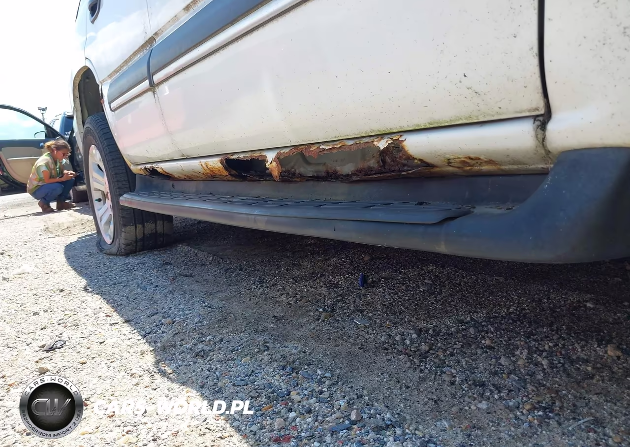 2002 Chevrolet Tahoe Ls VIN:1GNEK13V52J299700 - 16