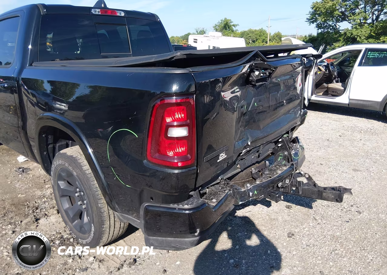 2025 Ram 1500 Big Horn 4X4 5'7 Box VIN:1C6RRFFG5SN512922 - 17
