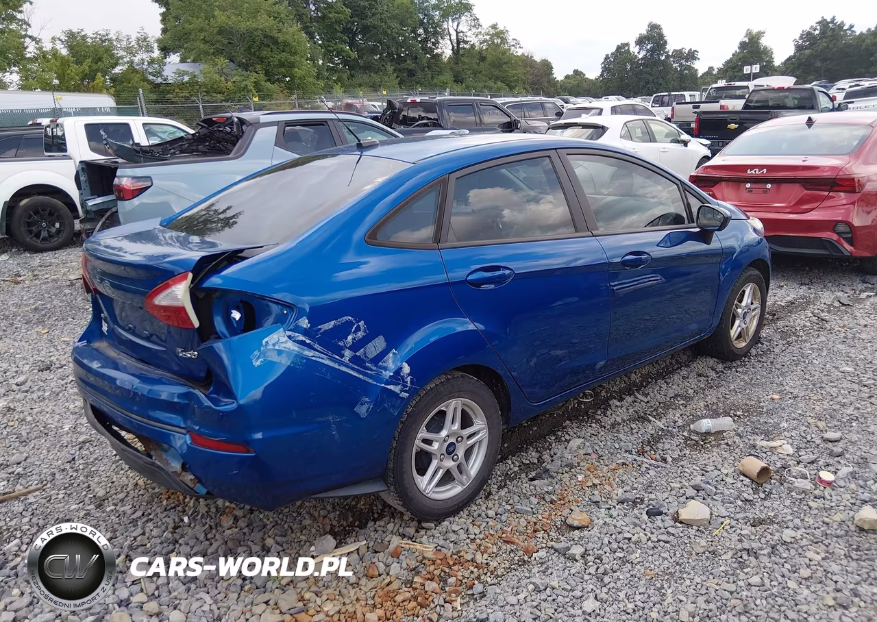 FORD FIESTA SE VIN:3FADP4BJ8JM142496 - 4
