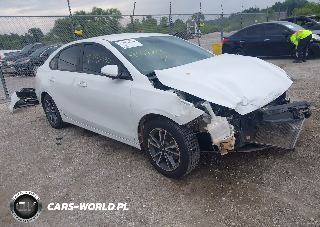 2023 Kia Forte Lxs – zdjęcie 1 z 16