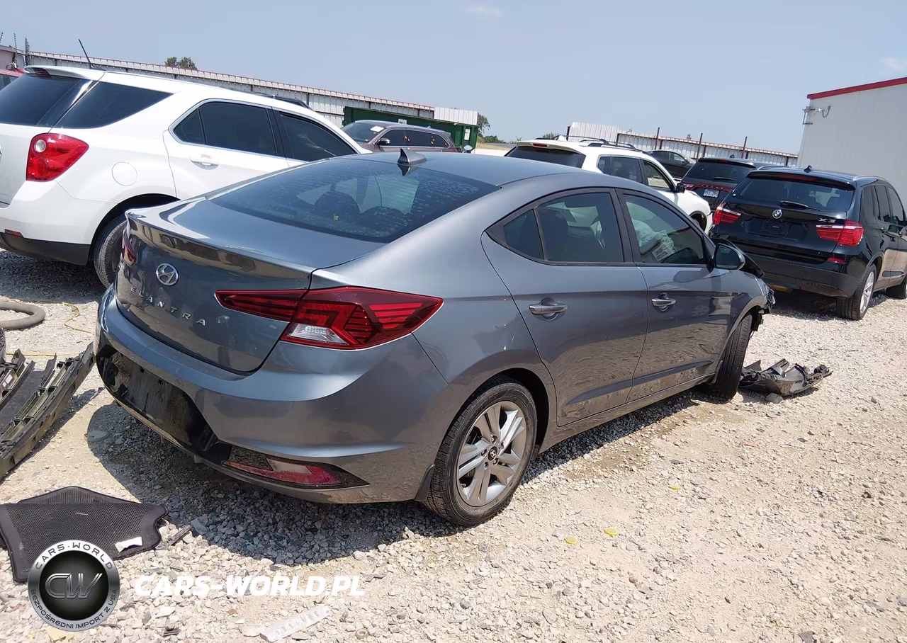 2019 Hyundai Elantra Sel VIN:KMHD84LF1KU825019 - 4