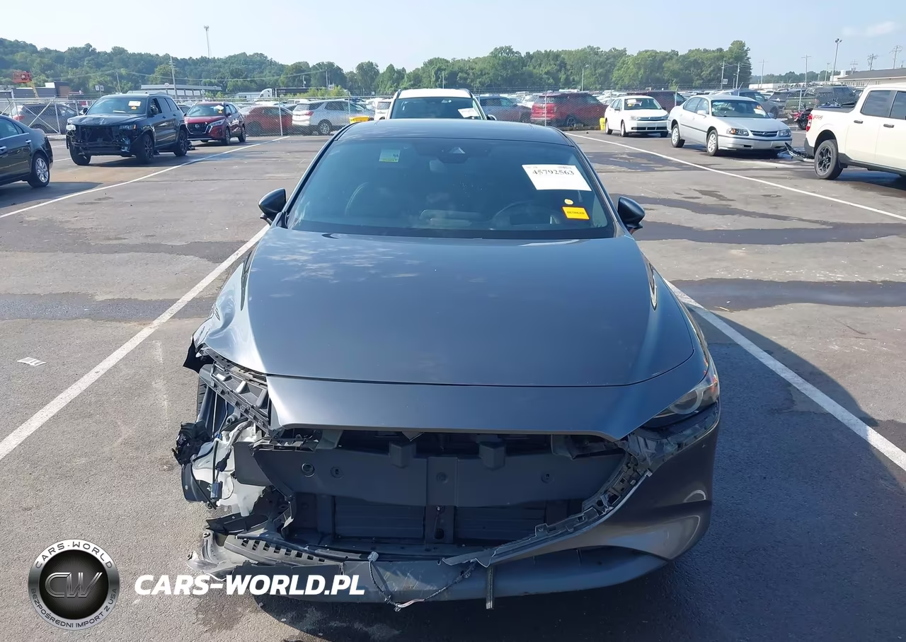 2019 Mazda Mazda3 Premium Package VIN:JM1BPANM8K1119496 - 13