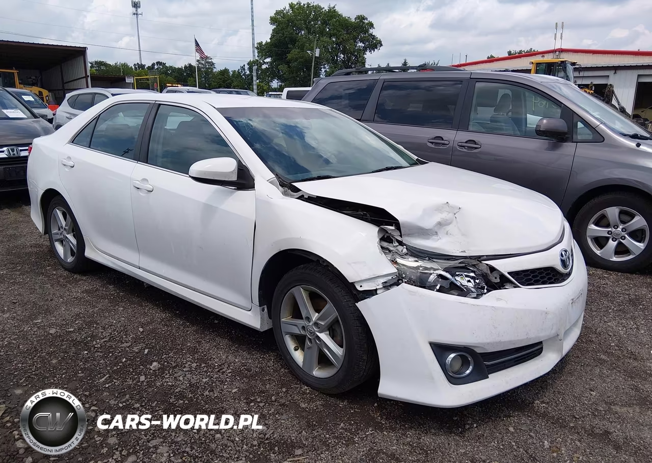 2014 Toyota Camry Se – zdjęcie 1 z 16