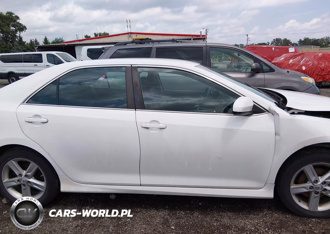 2014 Toyota Camry Se VIN:4T1BF1FK7EU826054 - 13