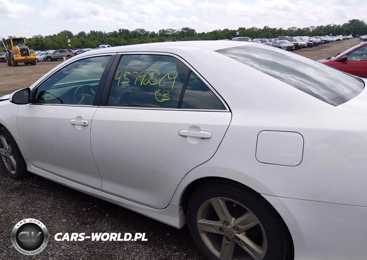 2014 Toyota Camry Se VIN:4T1BF1FK7EU826054 - 14