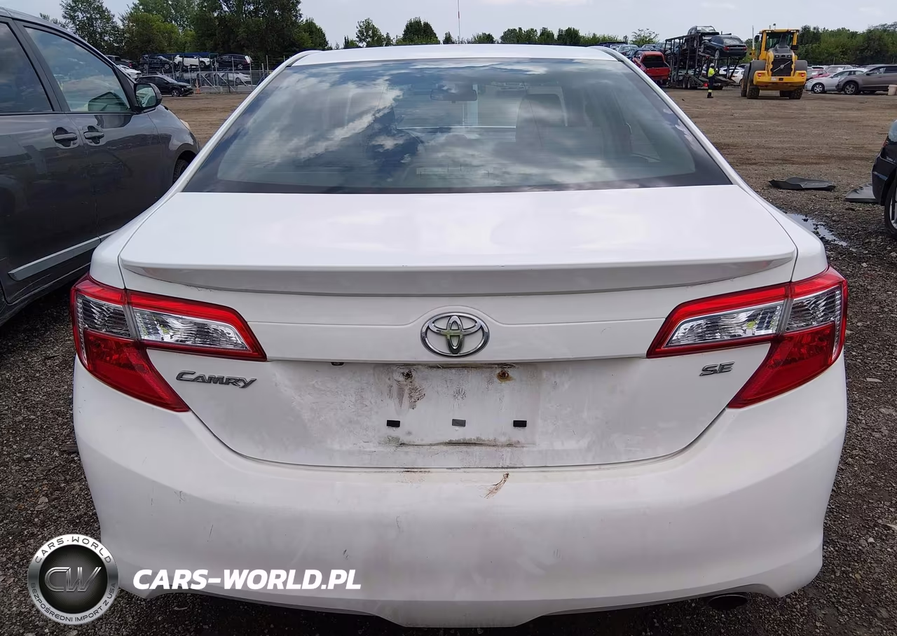 2014 Toyota Camry Se VIN:4T1BF1FK7EU826054 - 16
