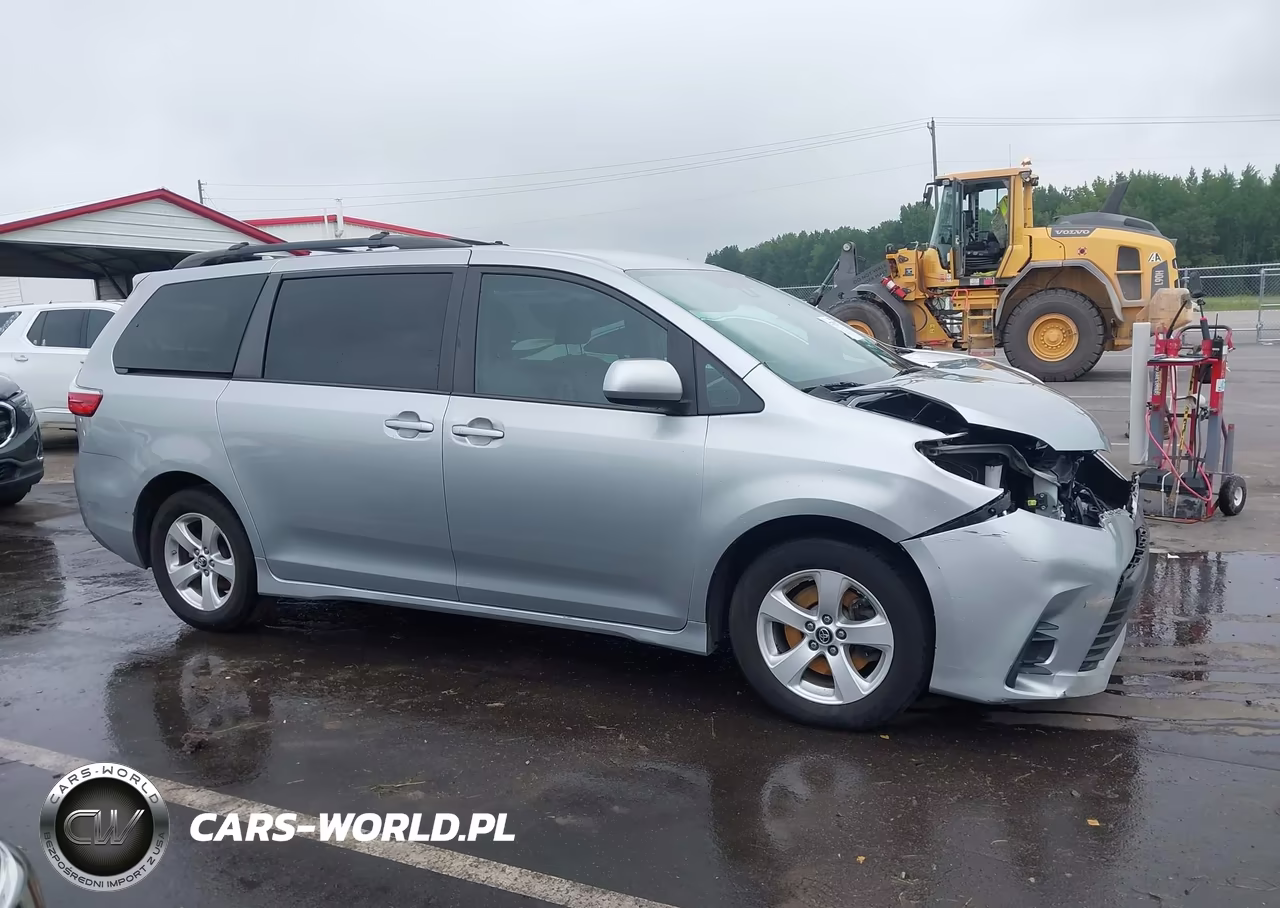 2019 Toyota Sienna Le 8 Passenger VIN:5TDKZ3DC6KS978846 - 14
