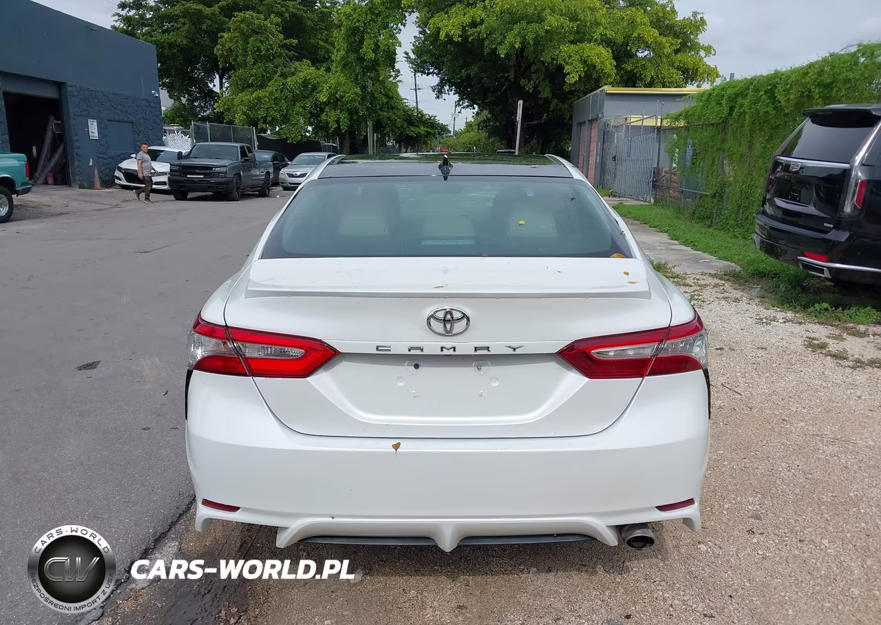 2019 Toyota Camry Xle VIN:4T1B11HK8KU839144 - 16