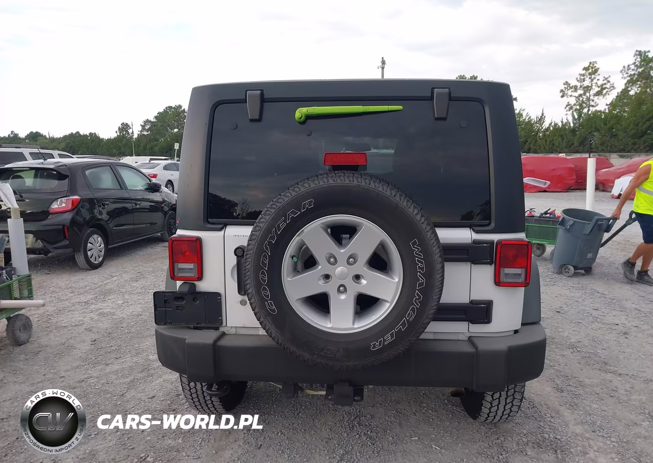 2016 Jeep Wrangler Unlimited Sport VIN:1C4BJWDG0GL196983 - 16
