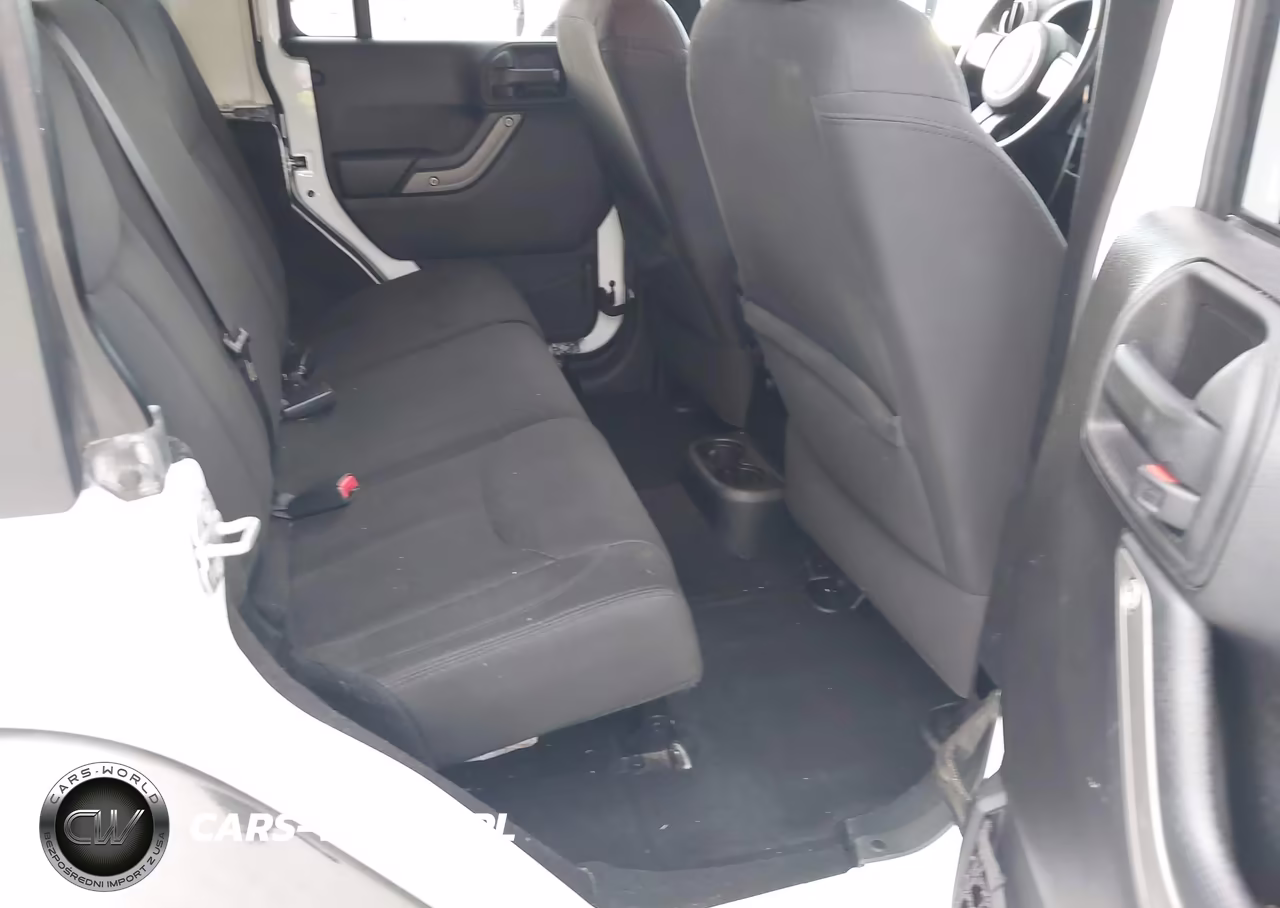 2016 Jeep Wrangler Unlimited Sport VIN:1C4BJWDG0GL196983 - 8