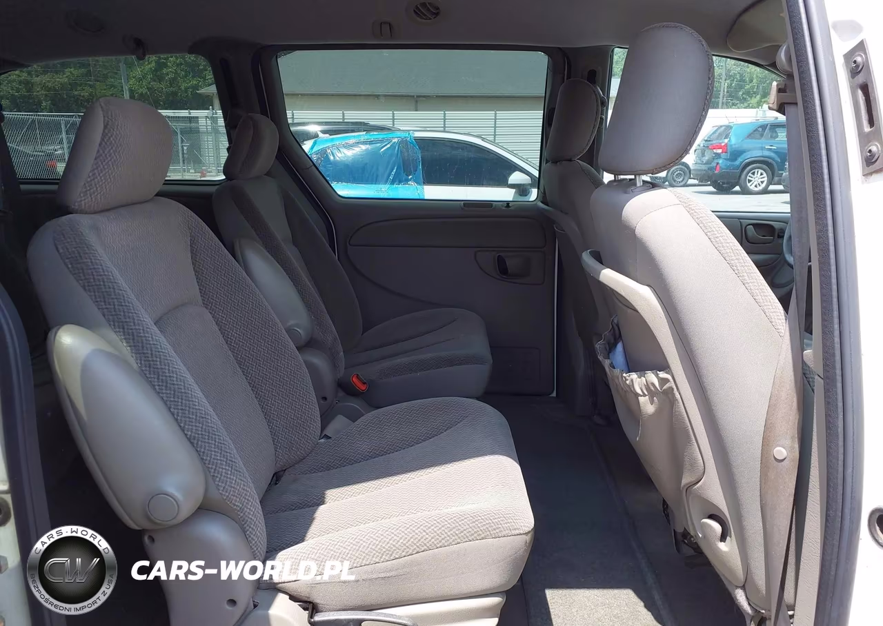 2004 Chrysler Town & Country Lx VIN:2C4GP44R24R607717 - 8
