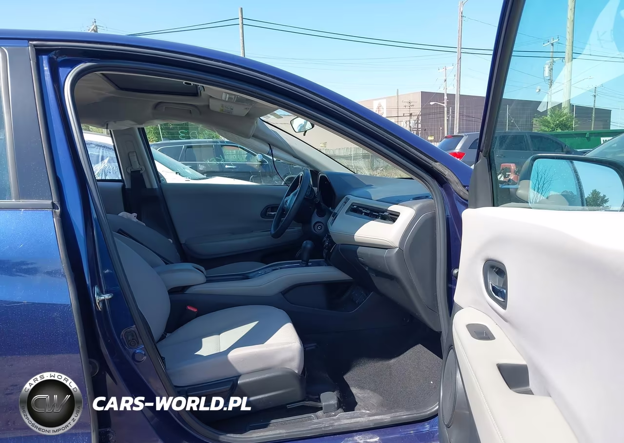 2017 Honda Hr-V Lx VIN:3CZRU5H36HG701800 - 5