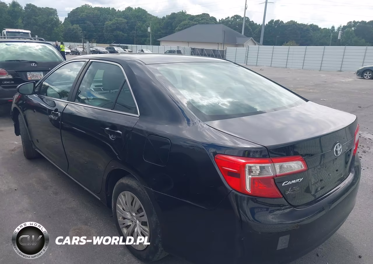 2014 Toyota Camry Le VIN:4T1BF1FK7EU469149 - 3