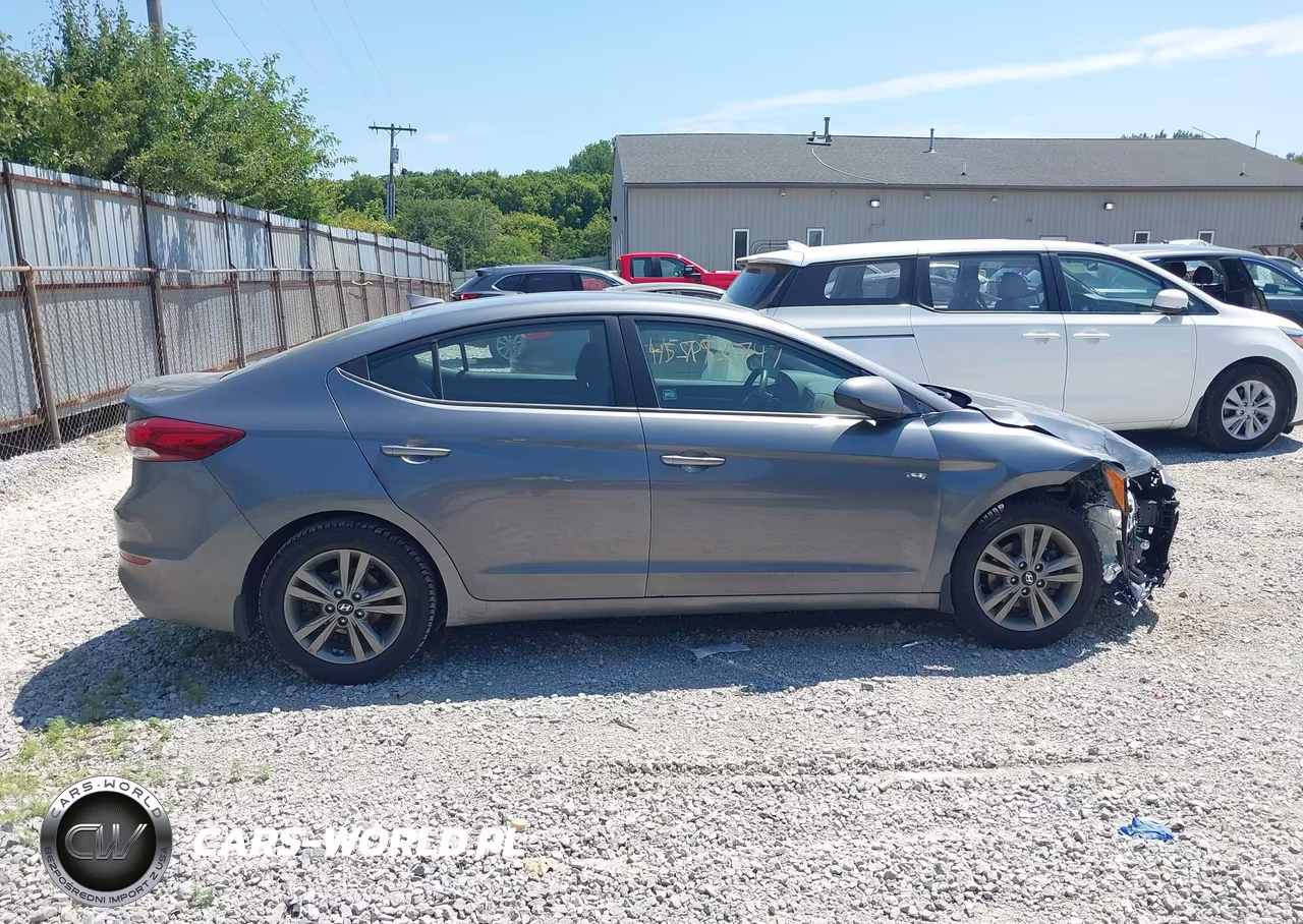 2018 Hyundai Elantra Sel VIN:5NPD84LF8JH386768 - 13